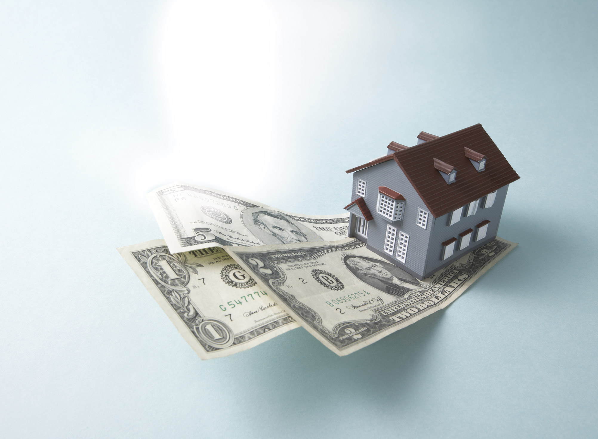 money_house_bills